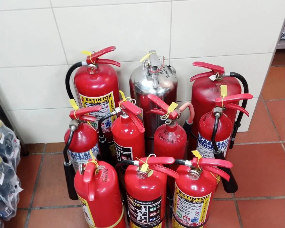 Extintores recargados listos para entrega
